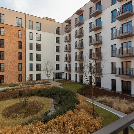 Studio With Air Conditioning By Renters