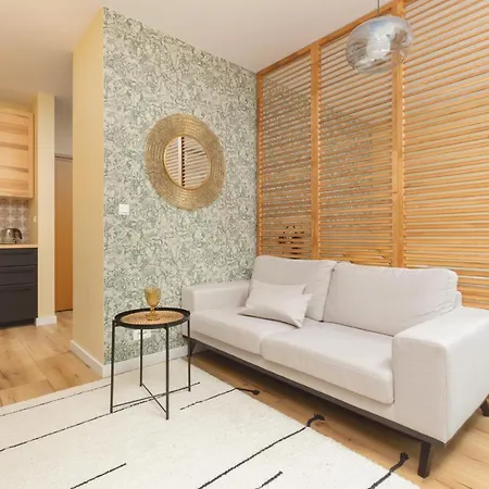 Studio With Air Conditioning By Renters *